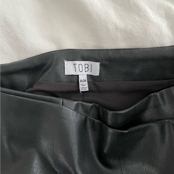 Tobi Faux Leather Skirt - Picture 3 of 3